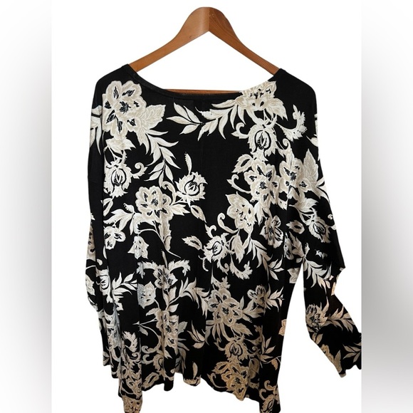 JM Collection Women's Size 3X Asymmetrical Hem Scoop Neck Long Sleeve Sweater - Picture 5 of 7